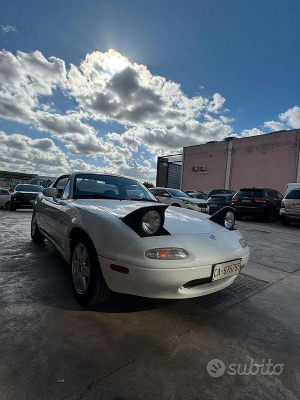 Bianco Usata 1991 Mazda MX5 Cabrio | 13.500 € - Immagine 1/4