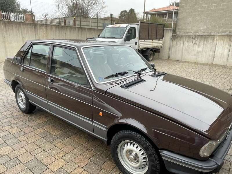 Usata Alfa Romeo Giulietta 121 CV (88 kW) 1983 Marrone testa di moro Utilitaria