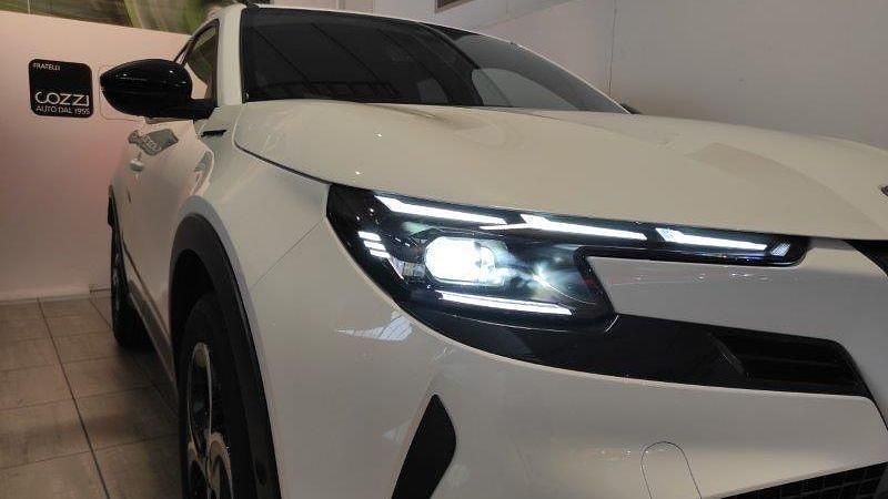 Nuova Alfa Romeo Junior Edizione Speciale 136 CV (100 kW) 2025 Bianco SUV