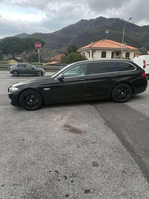 Usata BMW 520 184 CV (135 kW) 2011 Nero Station wagon
