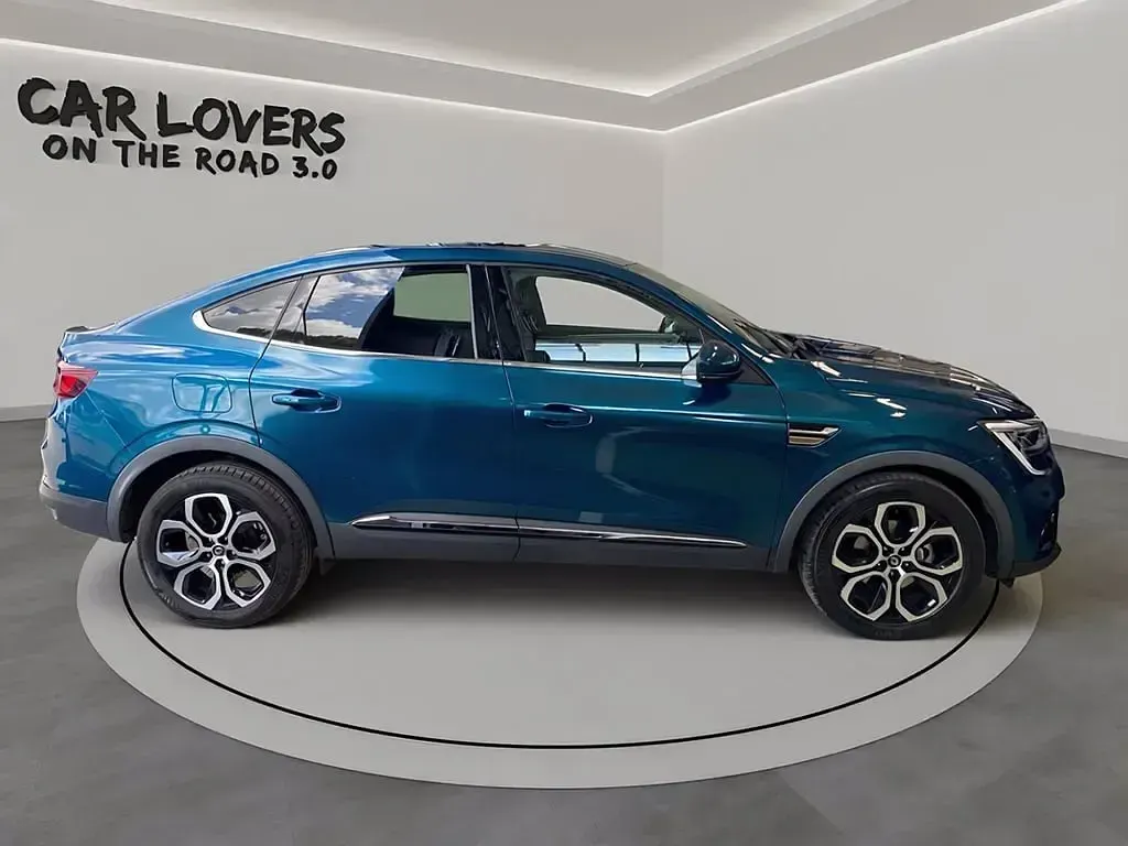 Usata Renault Arkana Techno 143 CV (105 kW) 2023 Rrf blu zanzibar SUV