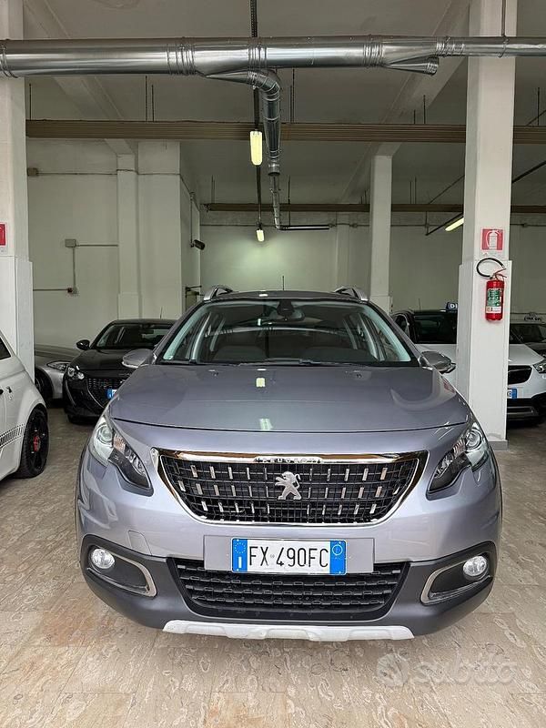 Usata Peugeot 2008 Allure 82 CV (60 kW) 2019 Grigio SUV