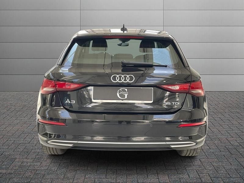 Usado Audi A3 Design 150 CV (110 kW) 2021 Negro Berlina