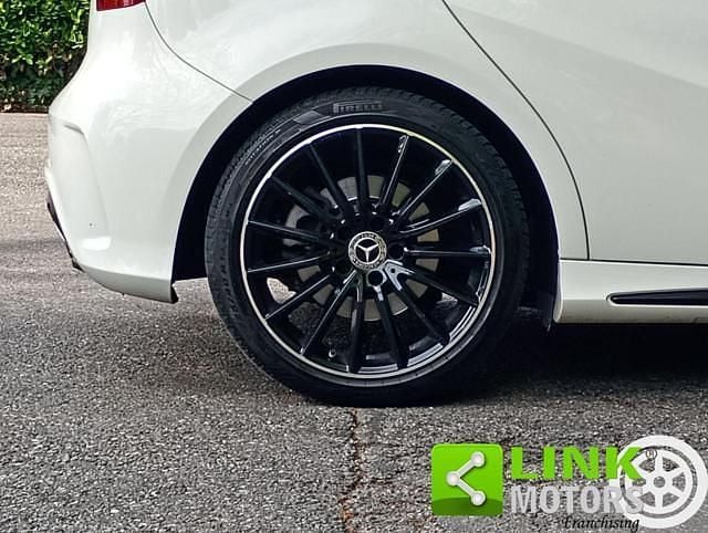 Usado Mercedes A220 Premium 177 CV (130 kW) 2017 Blanco Berlina