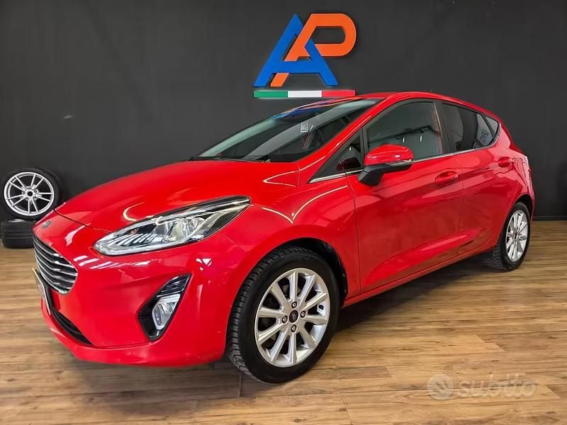 Usata Ford Fiesta Titanium 86 CV (63 kW) 2020 Rosso Utilitaria