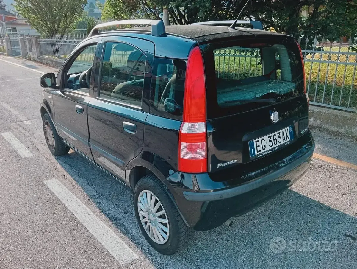 Usata Fiat Panda Dynamic 60 CV (44 kW) 2010 Nero Utilitaria