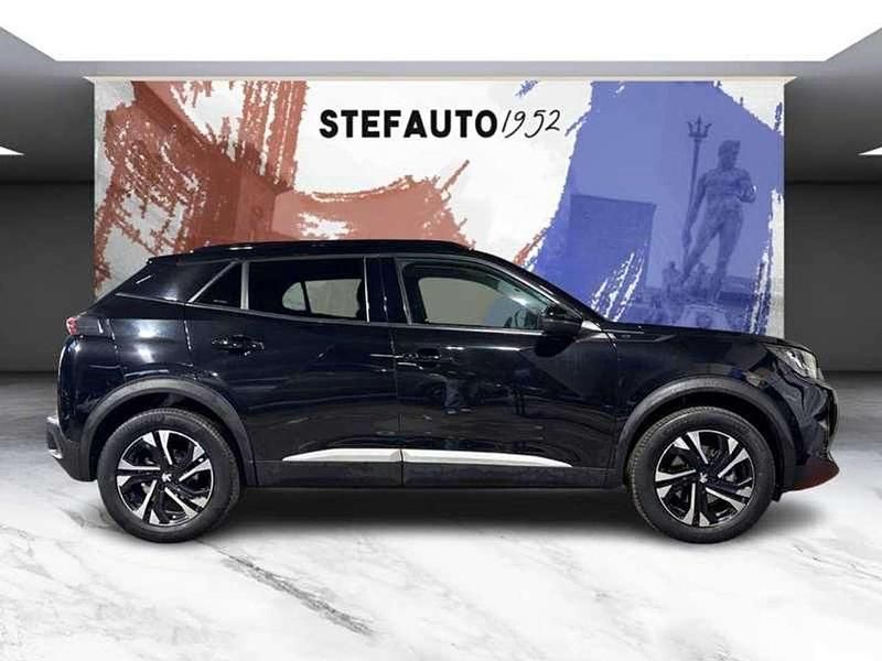 Usata Peugeot e-2008 Allure 56 kW (77 CV) 2021 Nero perla SUV