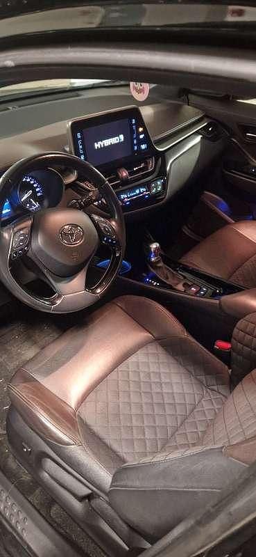 Usata Toyota C-HR Lounge 98 CV (72 kW) 2019 SUV