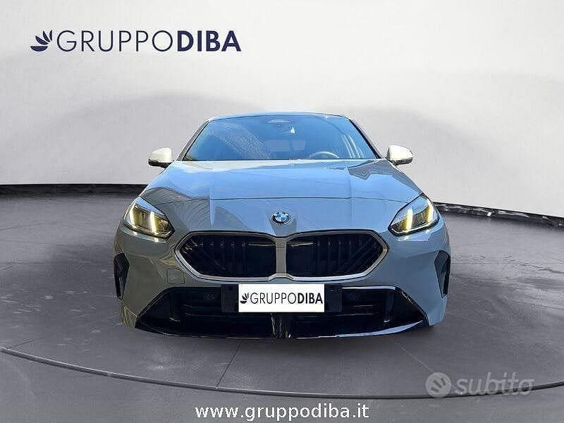 Usata BMW 120 M Sport 163 CV (119 kW) 2025 Grigio Utilitaria