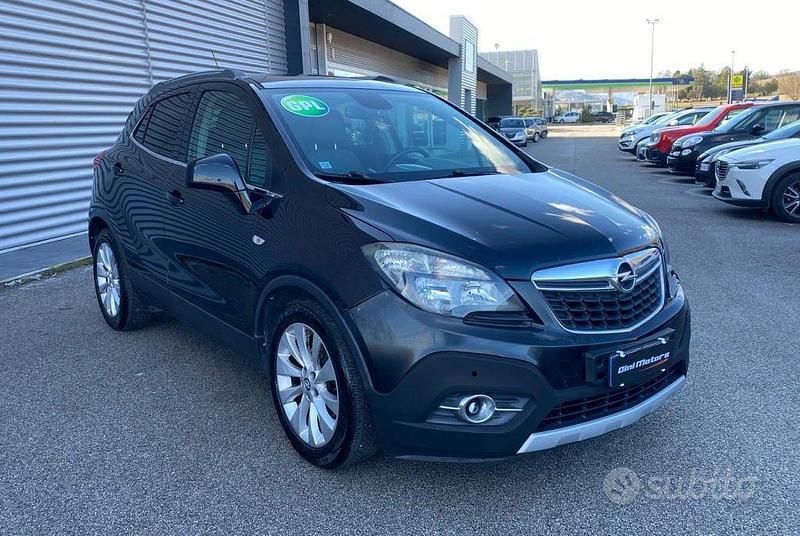 Usata Opel Mokka 140 CV (102 kW) 2015 Grigio SUV