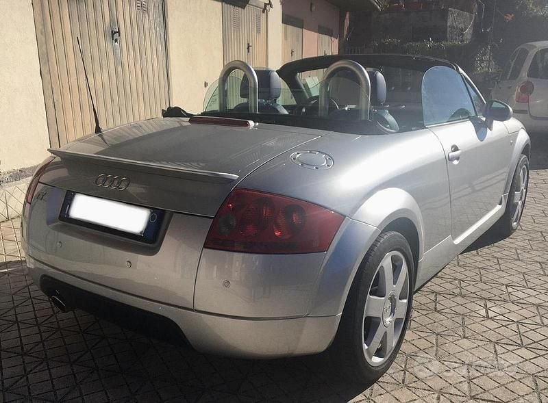 Usata Audi TT Roadster 180 CV (132 kW) 2000 Grigio Cabrio
