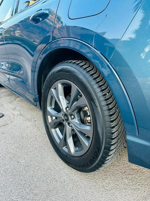 Usata Ford Kuga 120 CV (88 kW) 2021 SUV