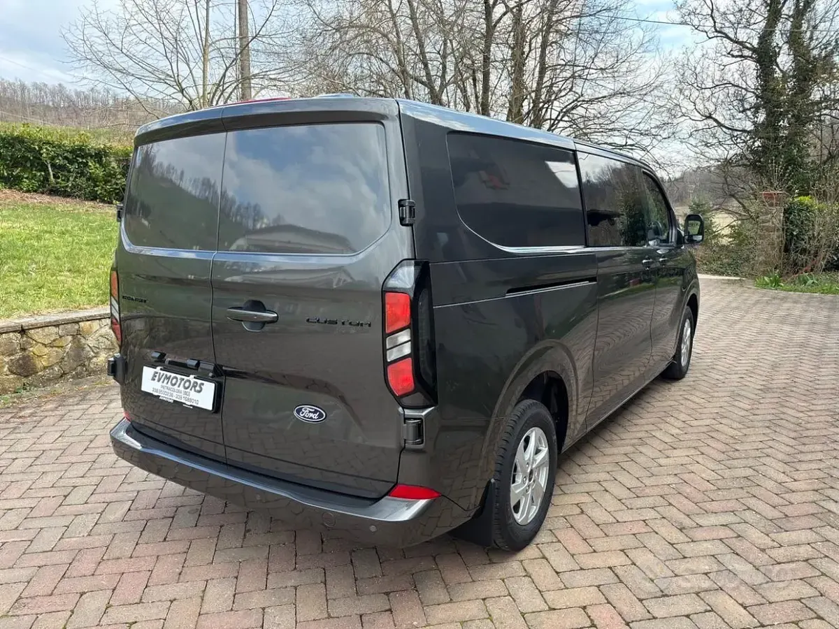 Nuova Ford Transit Custom 136 CV (100 kW) 2026 Grigio Furgone