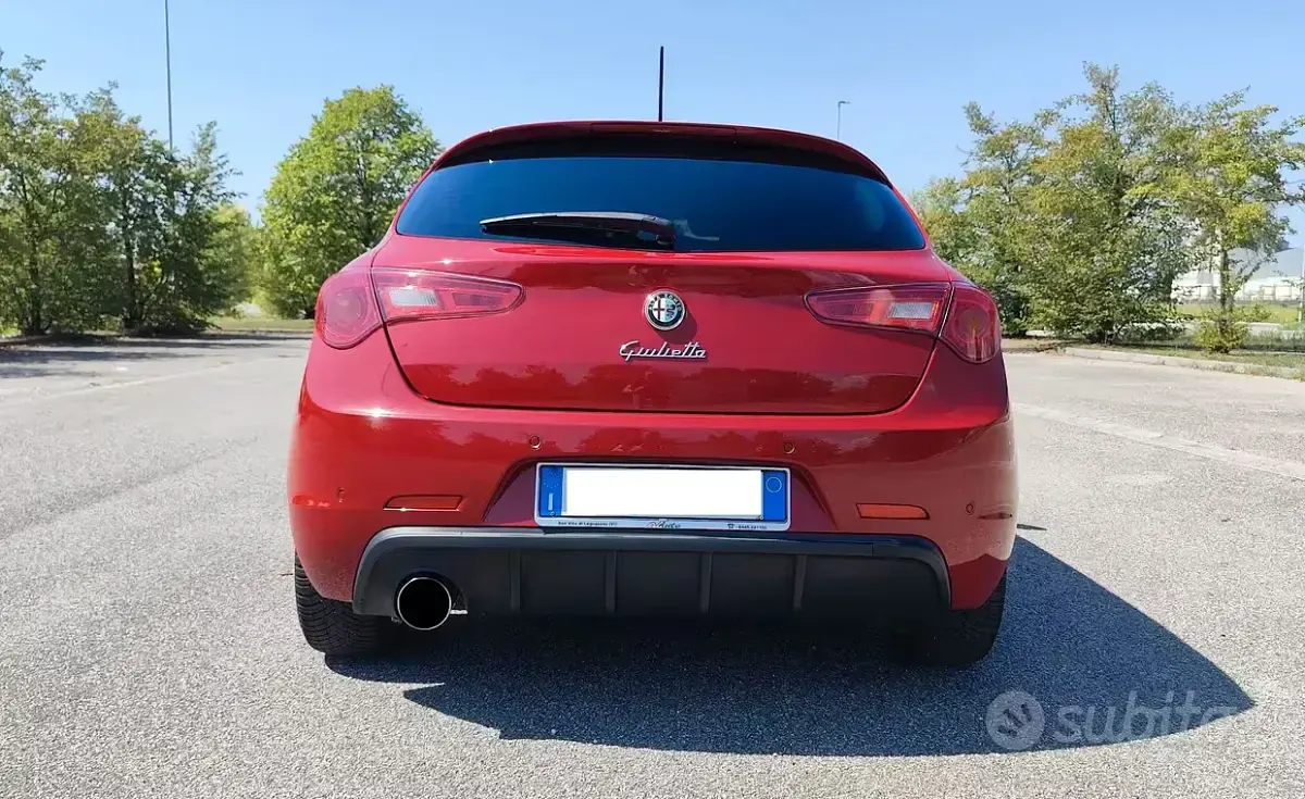 Usata Alfa Romeo Giulietta Sprint 170 CV (125 kW) 2015 Rosso Utilitaria
