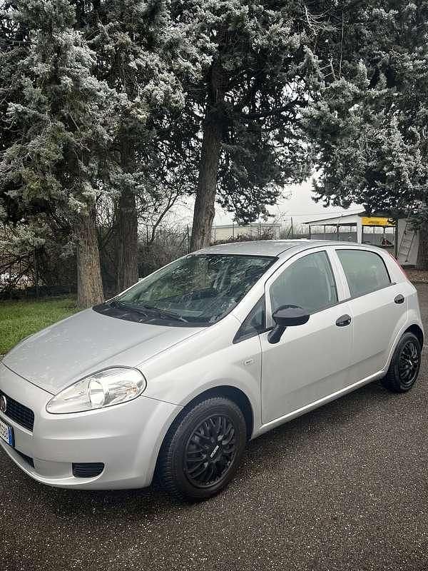Usata Fiat Punto 69 CV (50 kW) 2013 Berlina