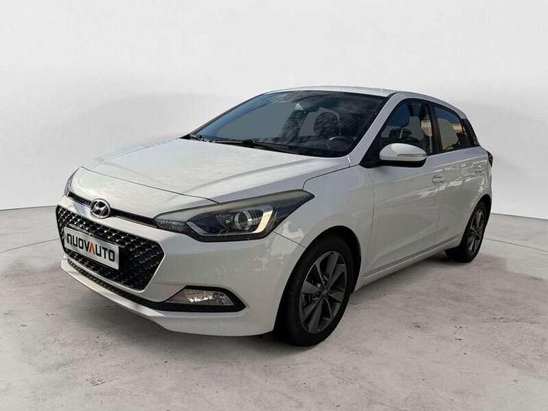 Usata Hyundai i20 Comfort 75 CV (55 kW) 2016 Bianco Utilitaria