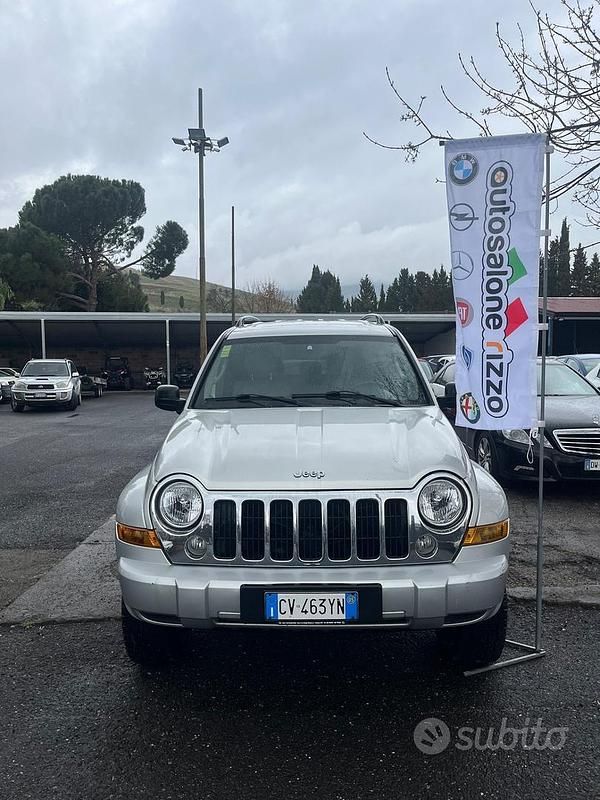 Usata Jeep Grand Cherokee Limited 163 CV (119 kW) 2005 Grigio SUV
