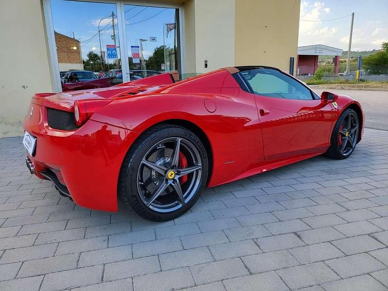 Usata Ferrari 458 570 CV (419 kW) 2014 Rosso Cabrio