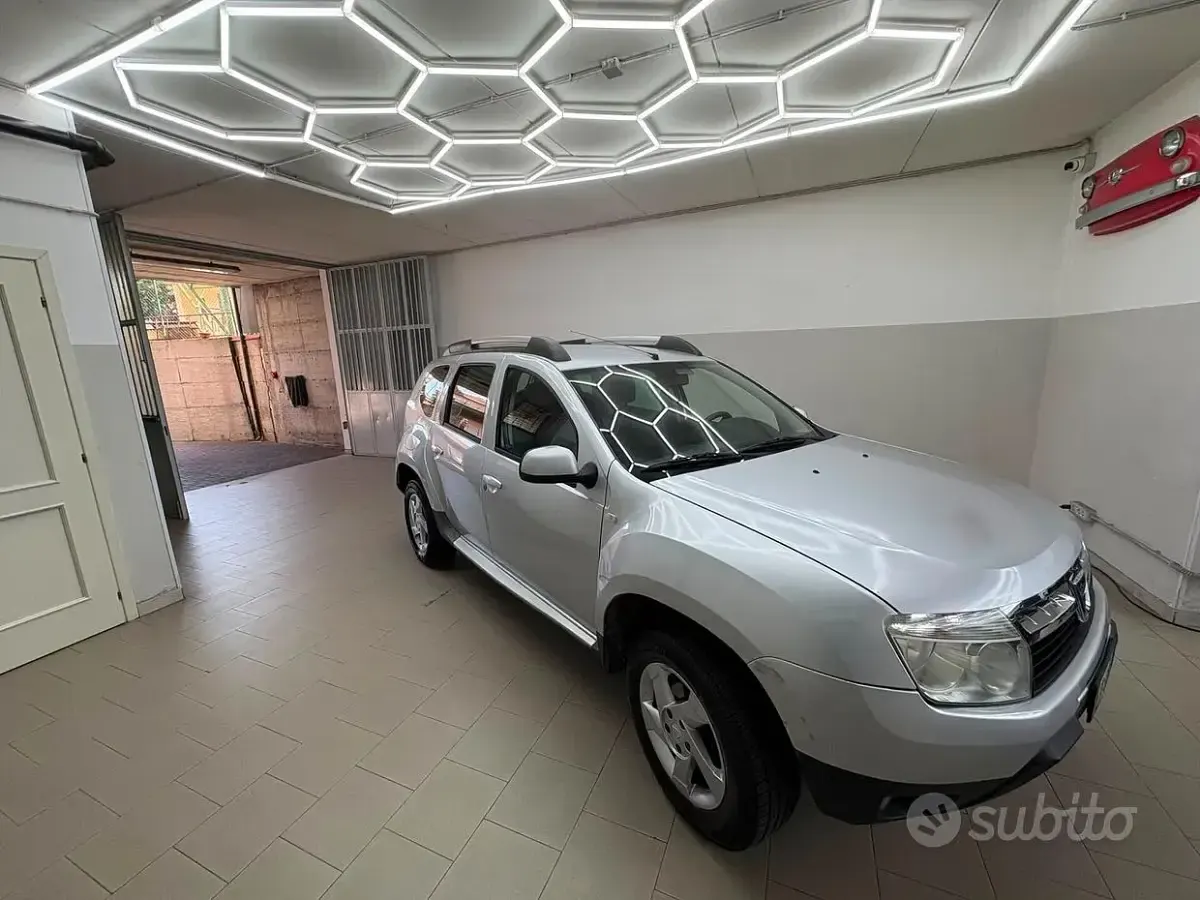 Usata Dacia Duster 105 CV (77 kW) 2012 Grigio SUV