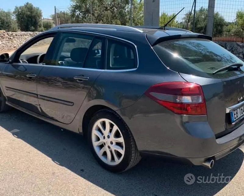 Usata Renault Laguna III 150 CV (110 kW) 2010 Grigio Station wagon