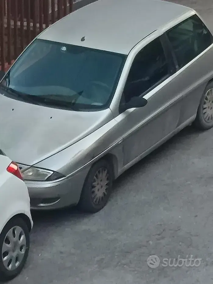 Usata Lancia Ypsilon 54 CV (39 kW) 2003 Utilitaria
