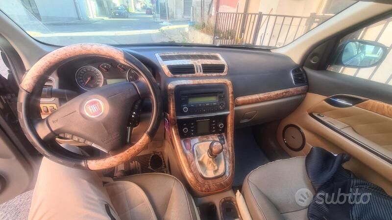 Usata Fiat Croma 150 CV (110 kW) 2008 Grigio Station wagon