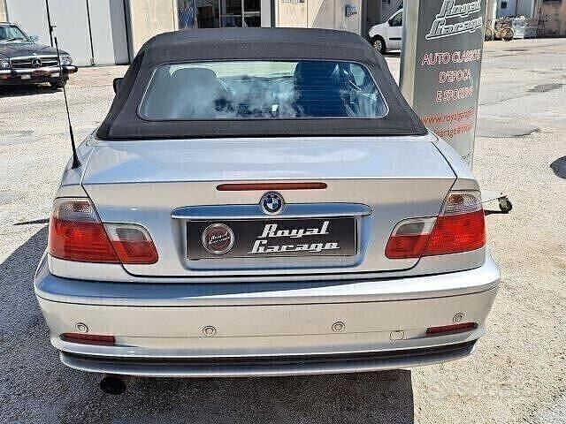 Begagnad BMW 318 Efficient Dynamics 143 HK (105 kW) 2002 Silver Cab