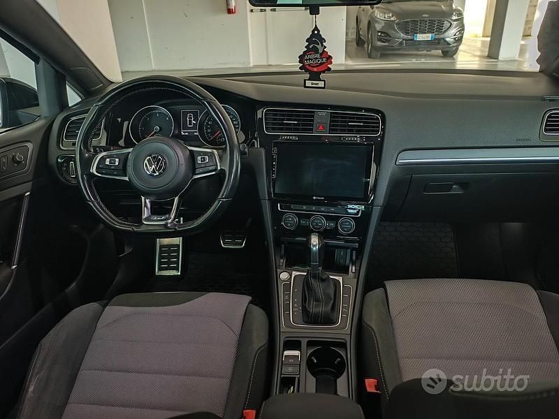 Usata VW Golf VII Edition 110 CV (80 kW) 2016 Blu/azzurro Utilitaria