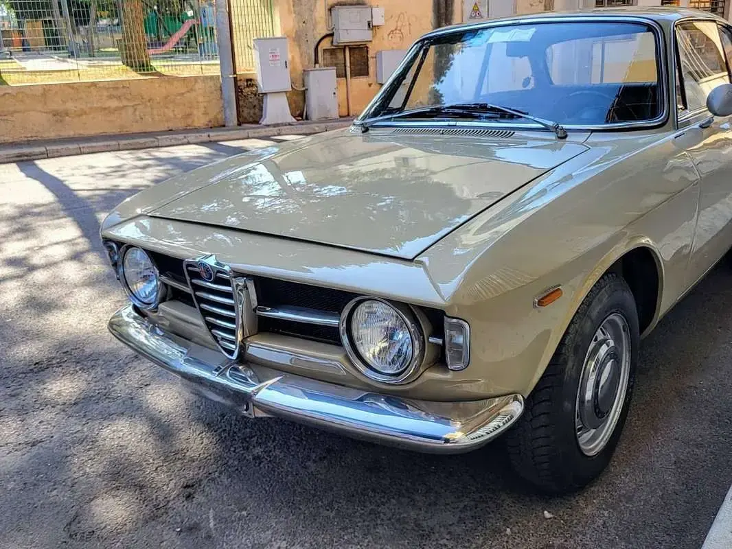 Usata Alfa Romeo GT Junior 88 CV (64 kW) 1970 Beige Coupé