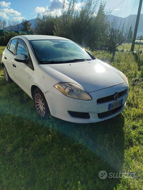 Usata Fiat Bravo 120 CV (88 kW) 2007 Bianco Utilitaria