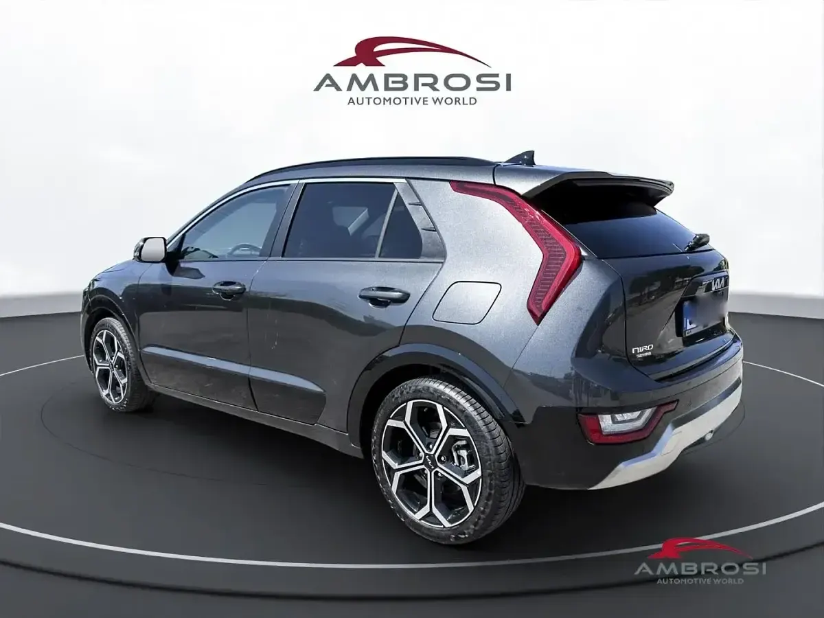 Usata Kia Niro 137 CV (100 kW) 2023 Grigio SUV