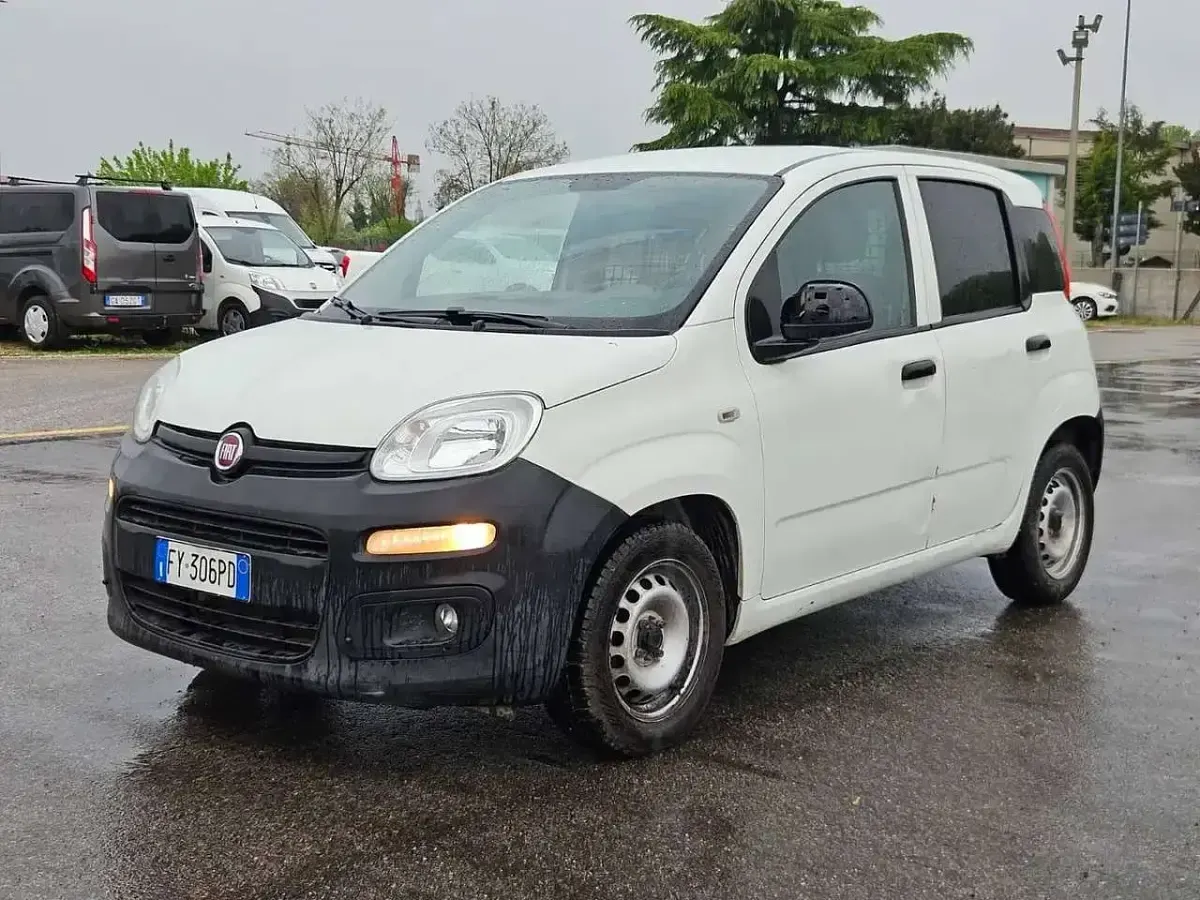 Usata Fiat Panda Pop 69 CV (50 kW) 2019 Bianco Utilitaria