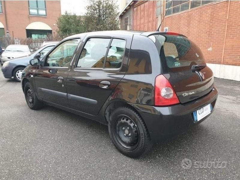 Usata Renault Clio II 58 CV (42 kW) 2009 Nero Berlina
