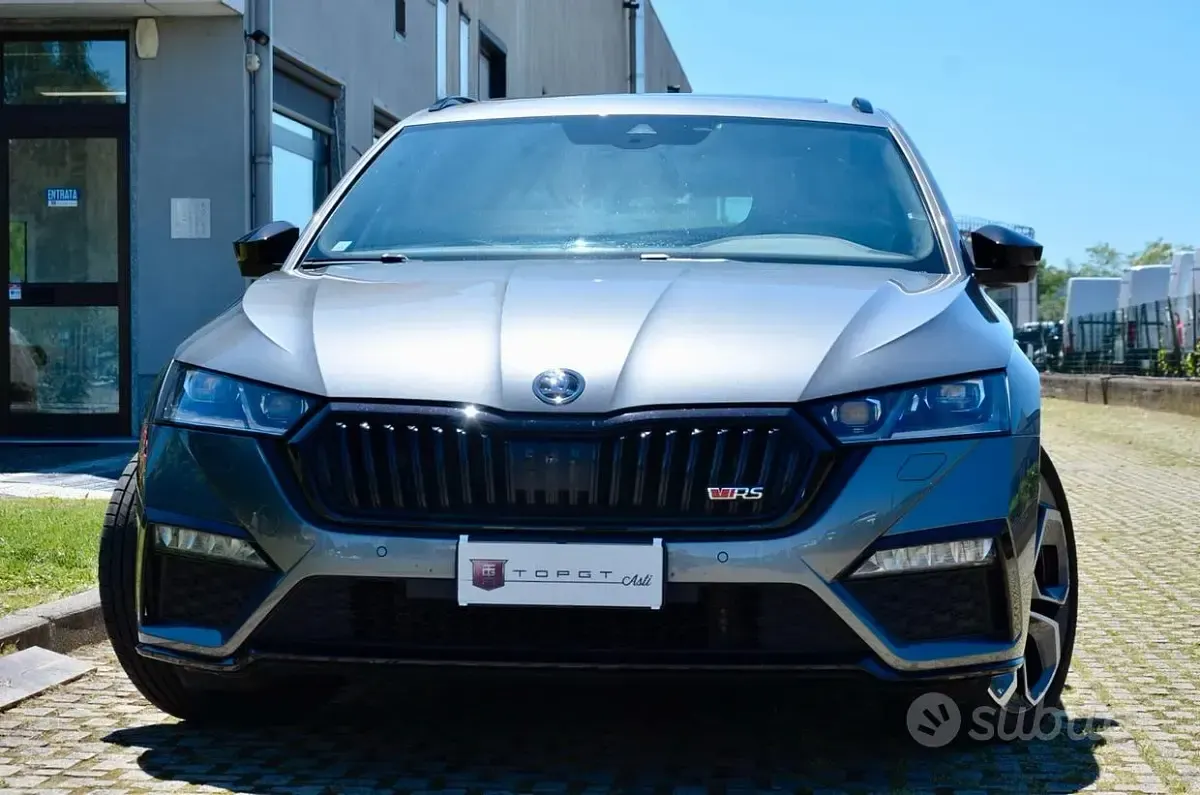 Usata Skoda Octavia RS 200 CV (147 kW) 2024 Grigio Station wagon