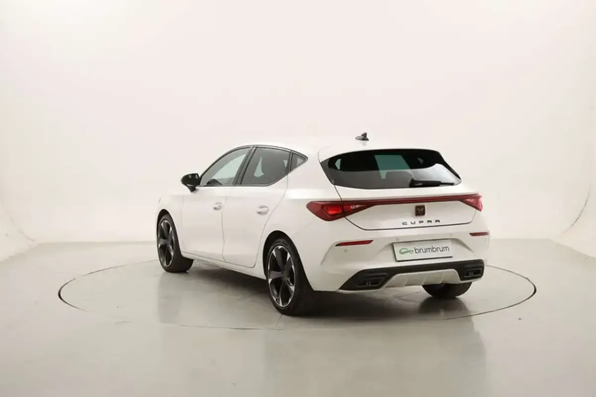 Usata Cupra Leon 150 CV (110 kW) 2024 Bianco Berlina