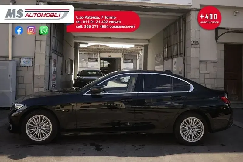 Usata BMW 330e Luxury Line 184 CV (135 kW) 2022 Nero Berlina