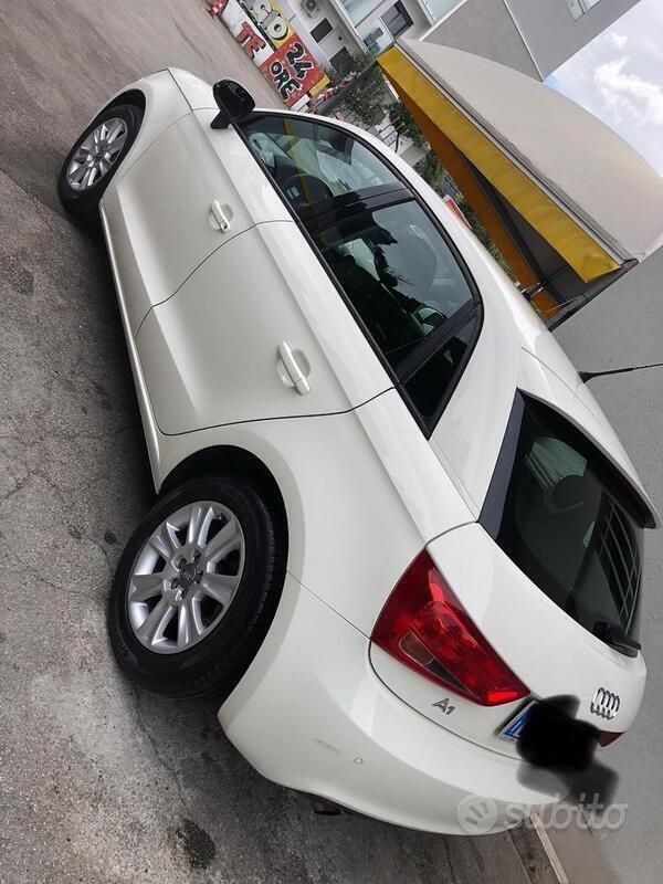 Usata Audi A1 122 CV (89 kW) 2015 Bianco Utilitaria