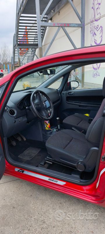 Usata Mitsubishi Colt 75 CV (55 kW) 2010 Rosso Utilitaria
