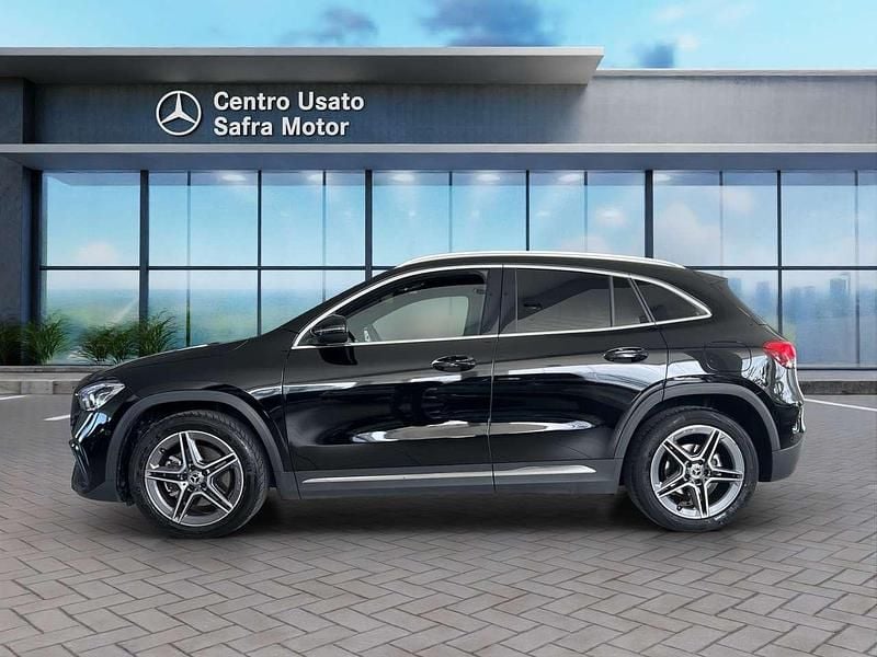 Usata Mercedes GLA180 Premium 116 CV (85 kW) 2023 Nero notte ; SUV