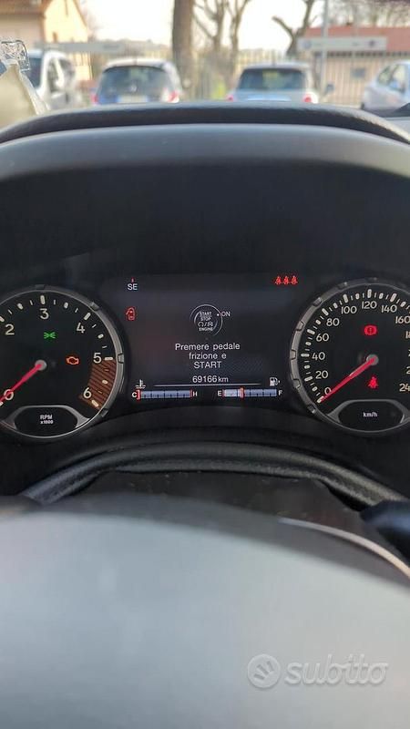 Usata Jeep Renegade Limited 120 CV (88 kW) 2020 Nero SUV