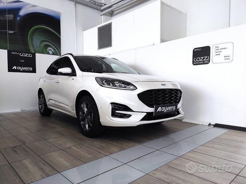 Usata Ford Kuga ST-Line 152 CV (111 kW) 2021 Bianco SUV