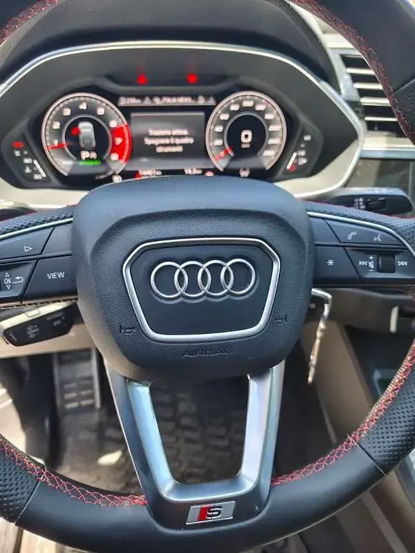 Usata Audi Q3 Sportback S-Line 190 CV (139 kW) 2024 Nero SUV