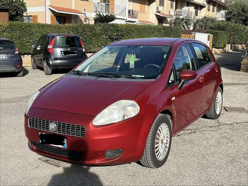 Usata Fiat Grande Punto Active 75 CV (55 kW) 2007 Utilitaria