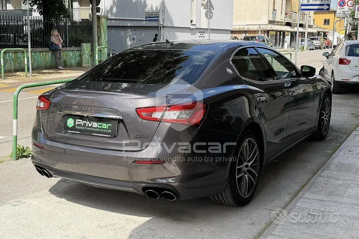 Usata Maserati Ghibli 250 CV (183 kW) 2018 Grigio Berlina