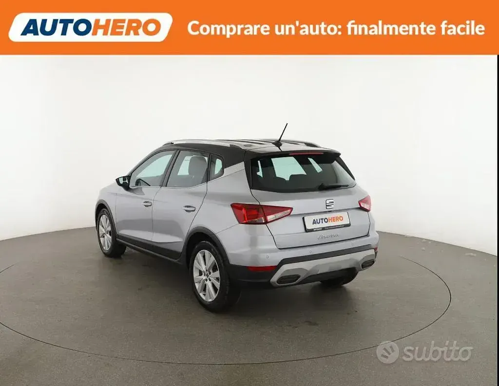 Usata Seat Arona 116 CV (85 kW) 2024 Grigio SUV