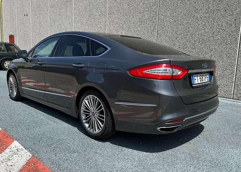 Usata Ford Mondeo Vignale 140 CV (102 kW) 2018 Grigio Berlina