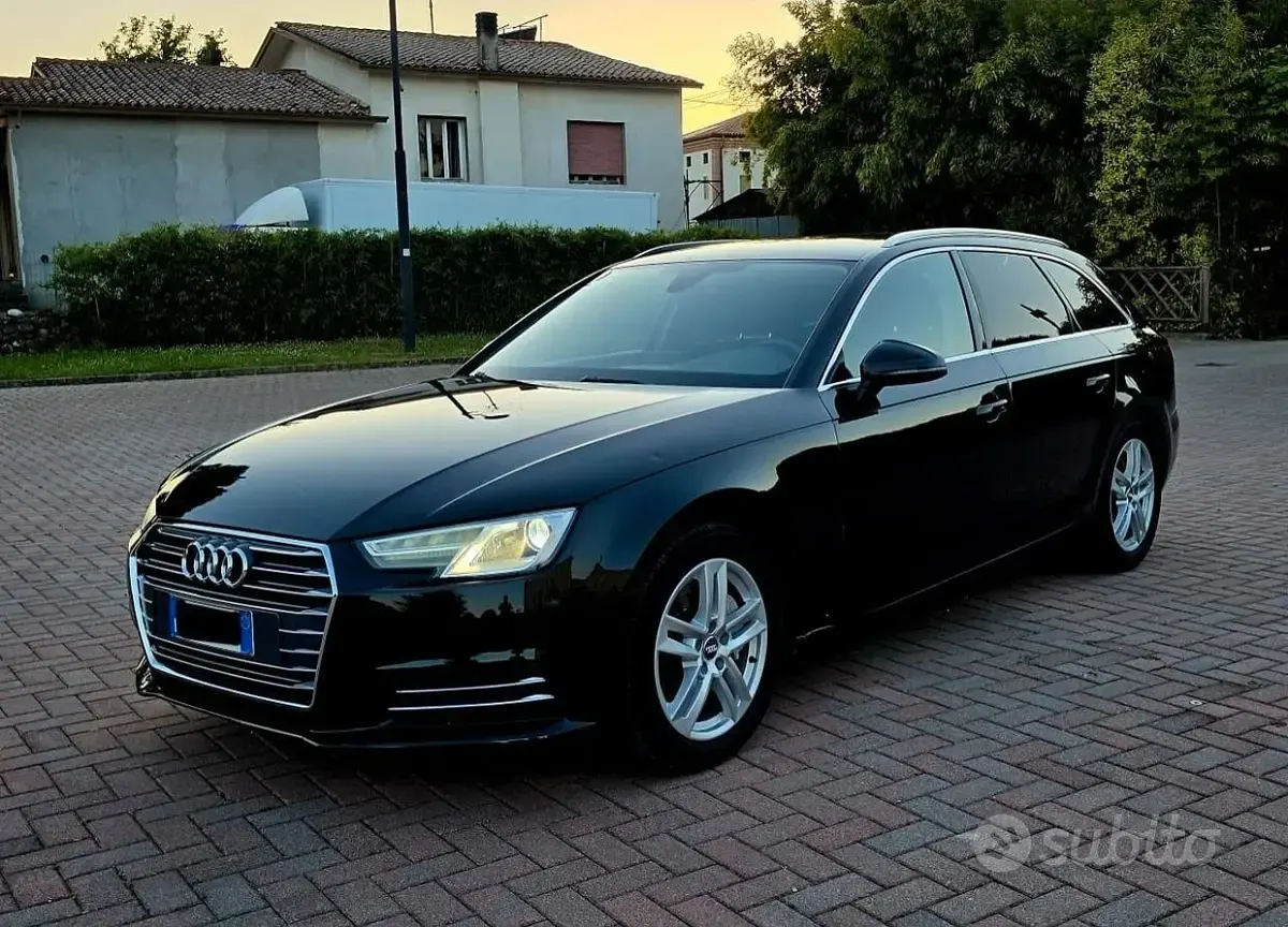 Usado Audi A4 Business 190 CV (139 kW) 2016 Negro Familiar