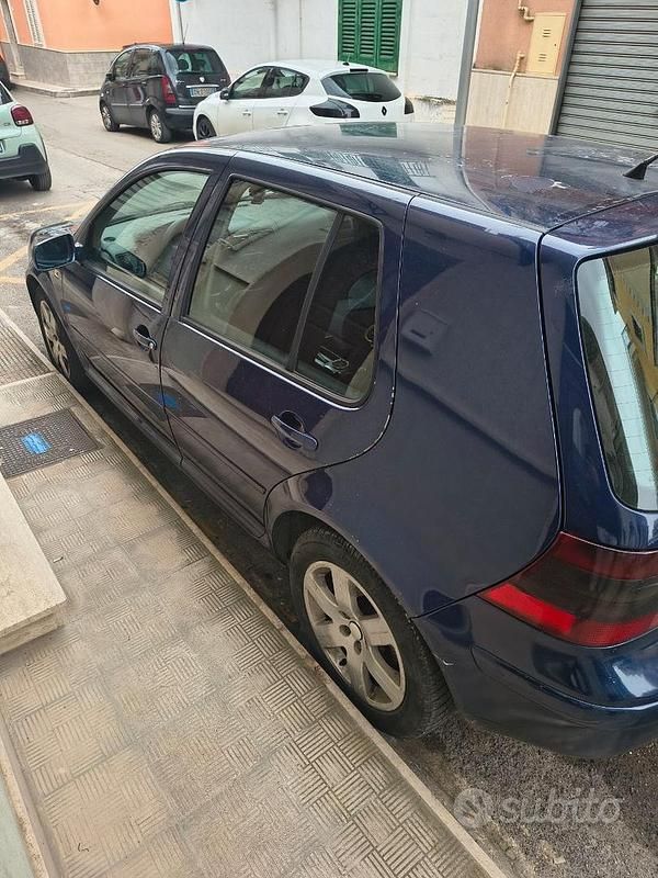Usata VW Golf III 110 CV (80 kW) 1999 Blu Berlina