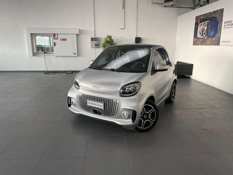 Grigio Usata 2022 Smart ForTwo Electric Drive Tre volumi | 14.900 € (Cara) - Immagine 1/4
