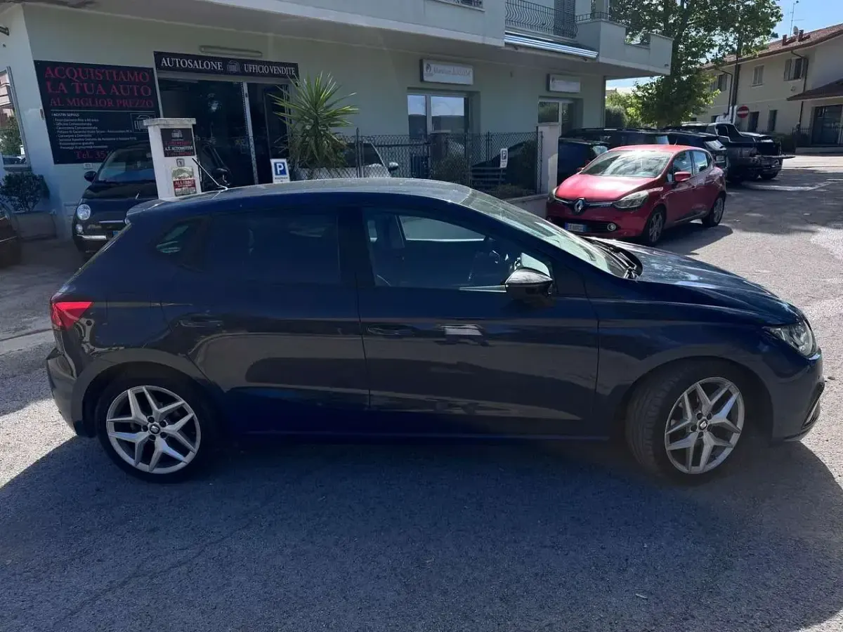 Käytetty Seat Ibiza FR 150 HP (110 kW) 2018 Sininen Viistoperä